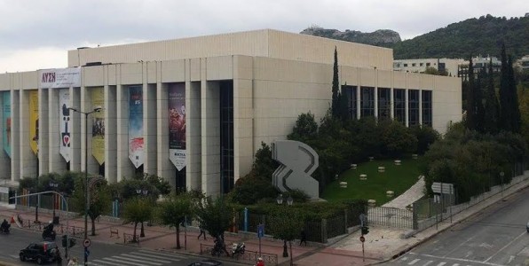 Για το κλειστό Μέγαρο και τις ενοχοποιημένες «πολυτέλειες»